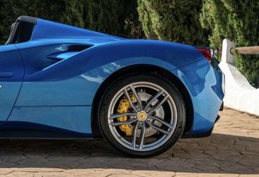 Ferrari 488 Spider — photo 12