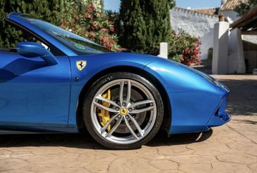 Ferrari 488 Spider — photo 13