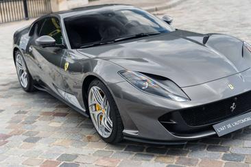Ferrari 812 Superfast — photo 32