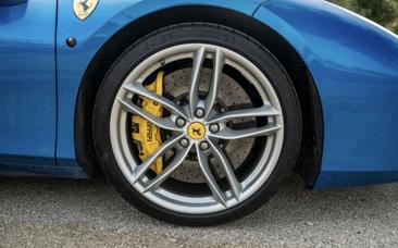 Ferrari 488 Spider — photo 18
