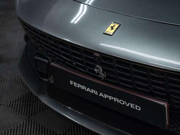 Ferrari Roma Spider — photo 27