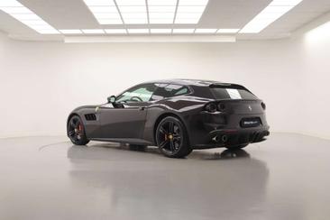 Ferrari GTC4Lusso — photo 2