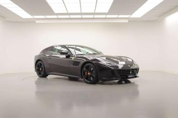 Ferrari GTC4Lusso — photo 4