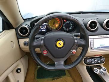 Ferrari California — photo 17