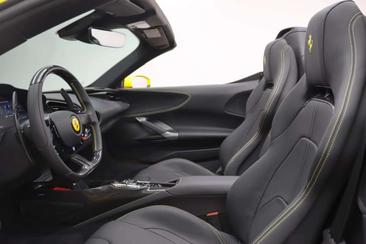 Ferrari SF90 Spider — photo 8