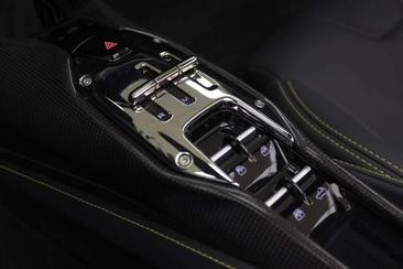 Ferrari SF90 Spider — photo 18