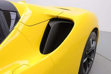 Ferrari SF90 Spider — photo 24