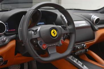 Ferrari GTC4Lusso — photo 27