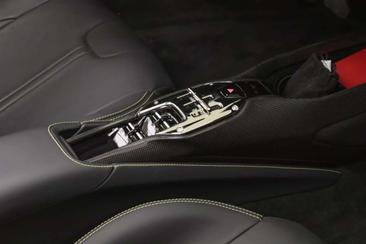 Ferrari SF90 Spider — photo 30