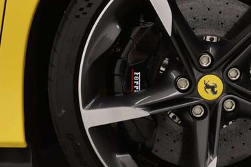 Ferrari SF90 Spider — photo 33