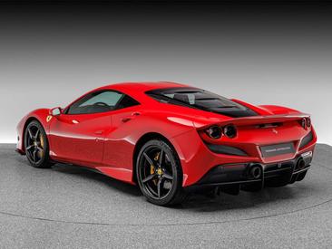 Ferrari F8 Tributo — photo 3