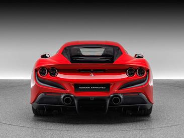 Ferrari F8 Tributo — photo 6