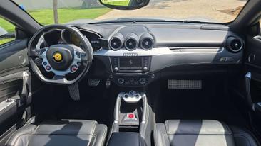 Ferrari FF — photo 10