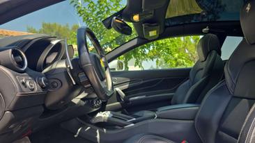Ferrari FF — photo 25