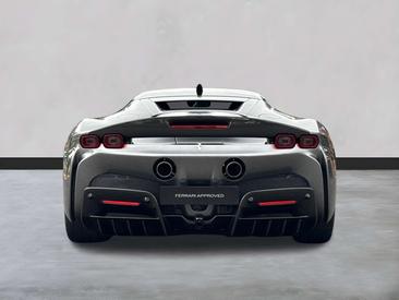 Ferrari SF90 Stradale — photo 6