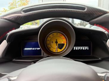 Ferrari 488 GTB — photo 18