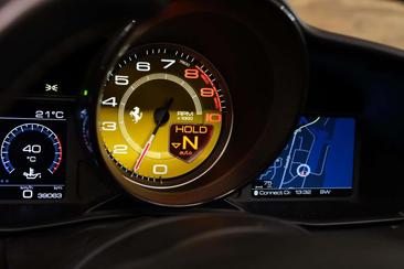 Ferrari 488 Spider — photo 32