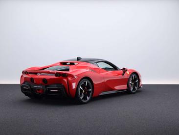 Ferrari SF90 Stradale — photo 4