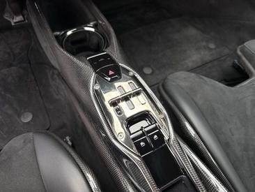 Ferrari SF90 Stradale — photo 17