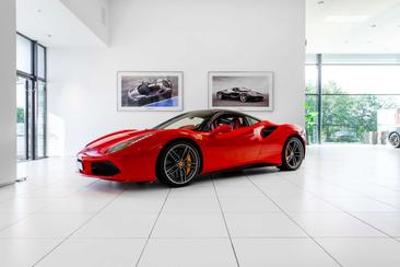 Ferrari 488 GTB — photo 2