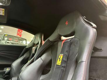 Ferrari F8 Tributo — photo 30