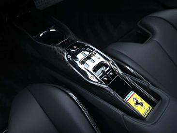 Ferrari SF90 Stradale — photo 19