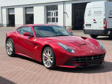Ferrari F12 Berlinetta — photo 8