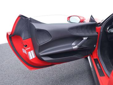 Ferrari SF90 Stradale — photo 22