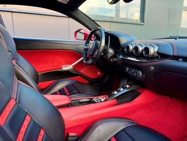 Ferrari F12 Berlinetta — photo 12