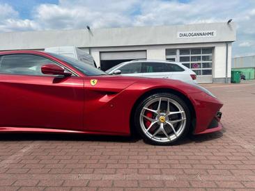Ferrari F12 Berlinetta — photo 17