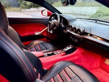 Ferrari F12 Berlinetta — photo 19