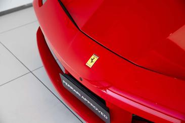 Ferrari 488 GTB — photo 21