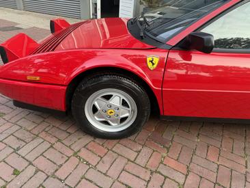Ferrari Mondial 3.2 — photo 13