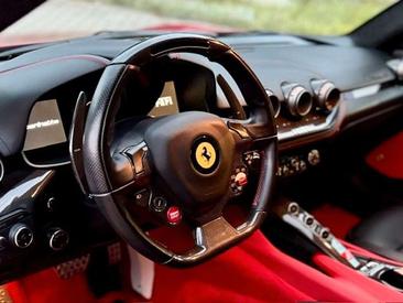 Ferrari F12 Berlinetta — photo 23