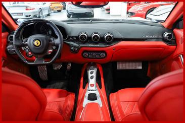 Ferrari F12 Berlinetta — photo 9