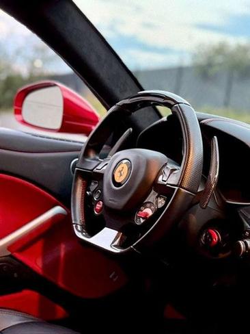 Ferrari F12 Berlinetta — photo 24
