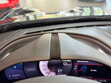 Ferrari Roma Spider — photo 18