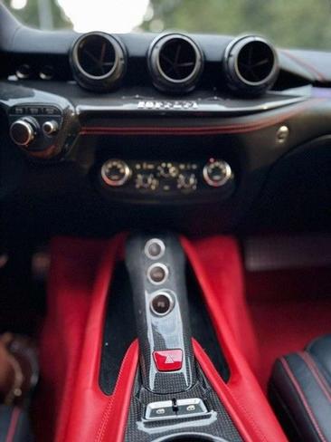 Ferrari F12 Berlinetta — photo 28