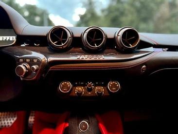 Ferrari F12 Berlinetta — photo 29