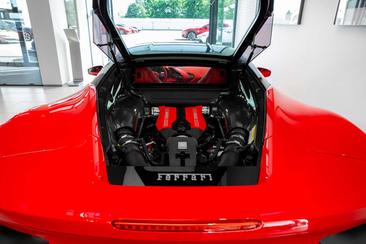 Ferrari 488 GTB — photo 30
