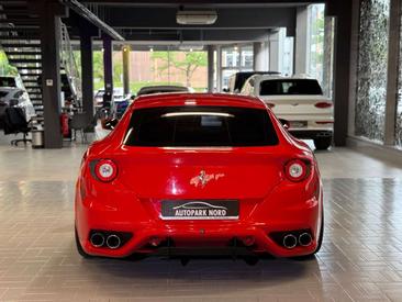 Ferrari FF — photo 5
