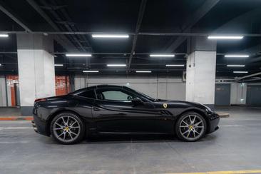 Ferrari California — photo 3