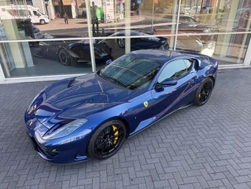 Ferrari 812 Superfast — photo 7