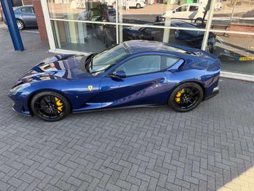 Ferrari 812 Superfast — photo 9