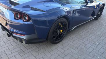 Ferrari 812 Superfast — photo 14