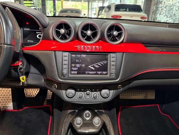 Ferrari FF — photo 18