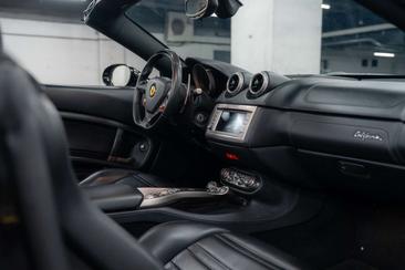 Ferrari California — photo 14