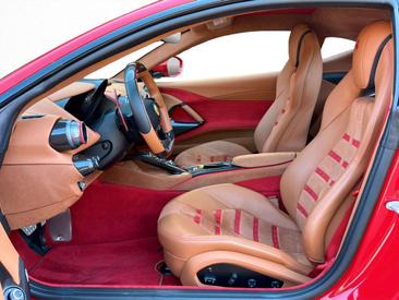 Ferrari 812 Superfast — photo 11