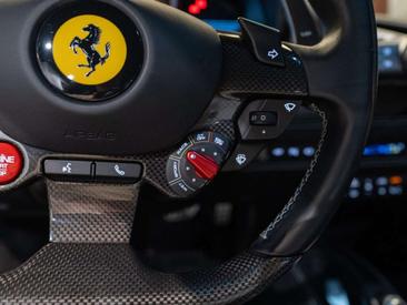 Ferrari F8 Tributo — photo 18