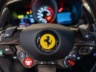 Ferrari F8 Tributo — photo 20